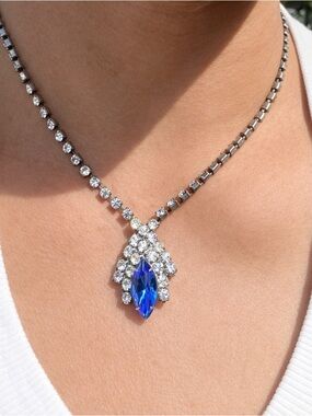 Vintage 1960s Blue Rhinestone Marquise Pendant Necklace Silver Tone 16”